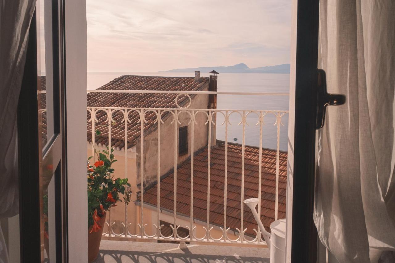 La Casa Nel Borgo Bed & Breakfast ซานนิโกลาอาร์เชลลา ภายนอก รูปภาพ